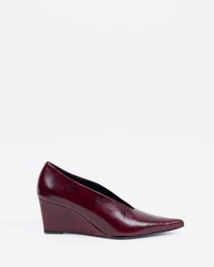 Maroon wedge heels